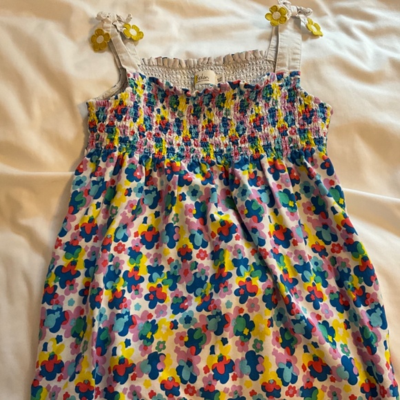 Mini Boden Girl’s Colorful Floral Tie Shoulder Smocked Top & shorts 🌸🌼🌺 - Picture 7 of 10